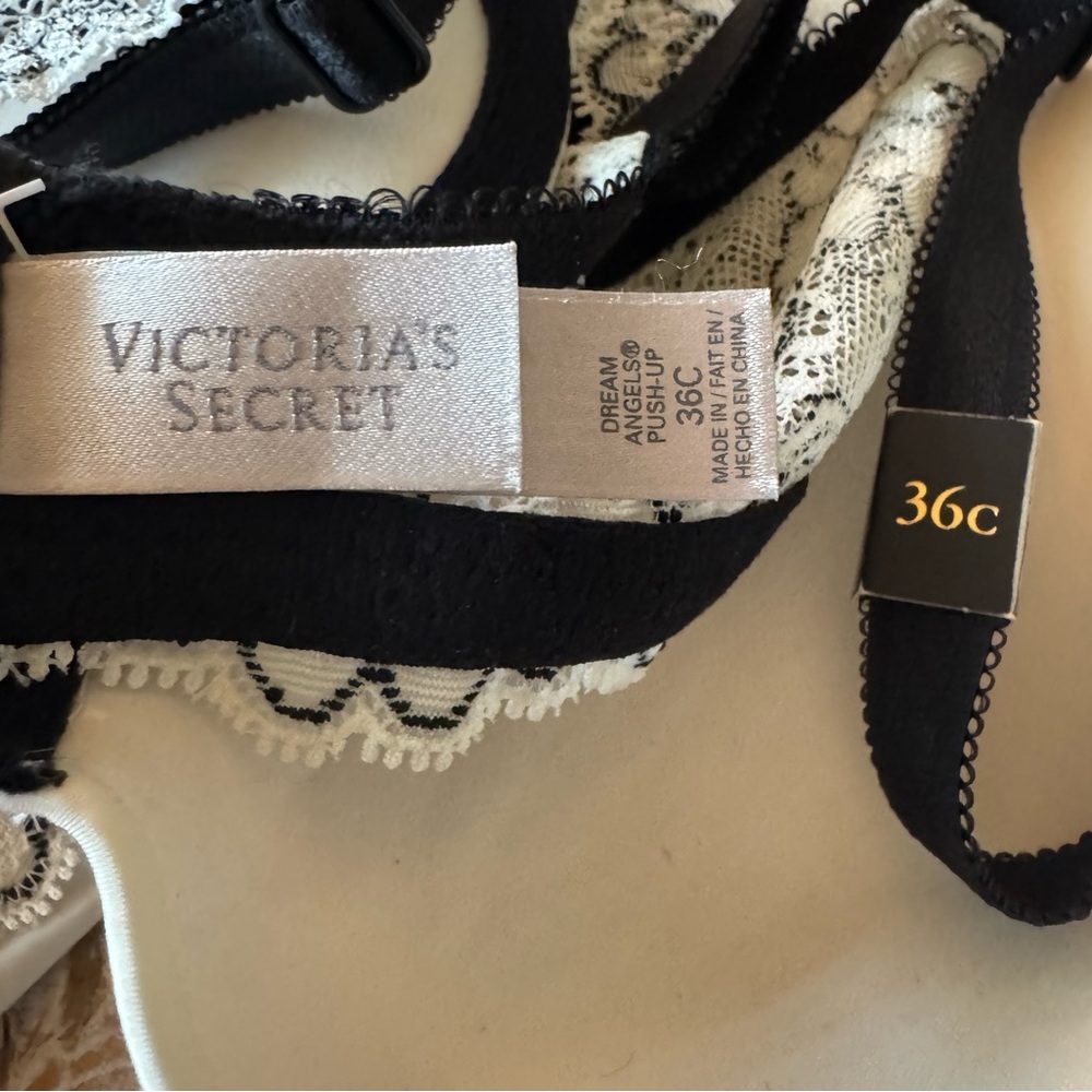💟 Victoria’s Secret 36C Bra & Large Panty Set💟 - Picture 12 of 14